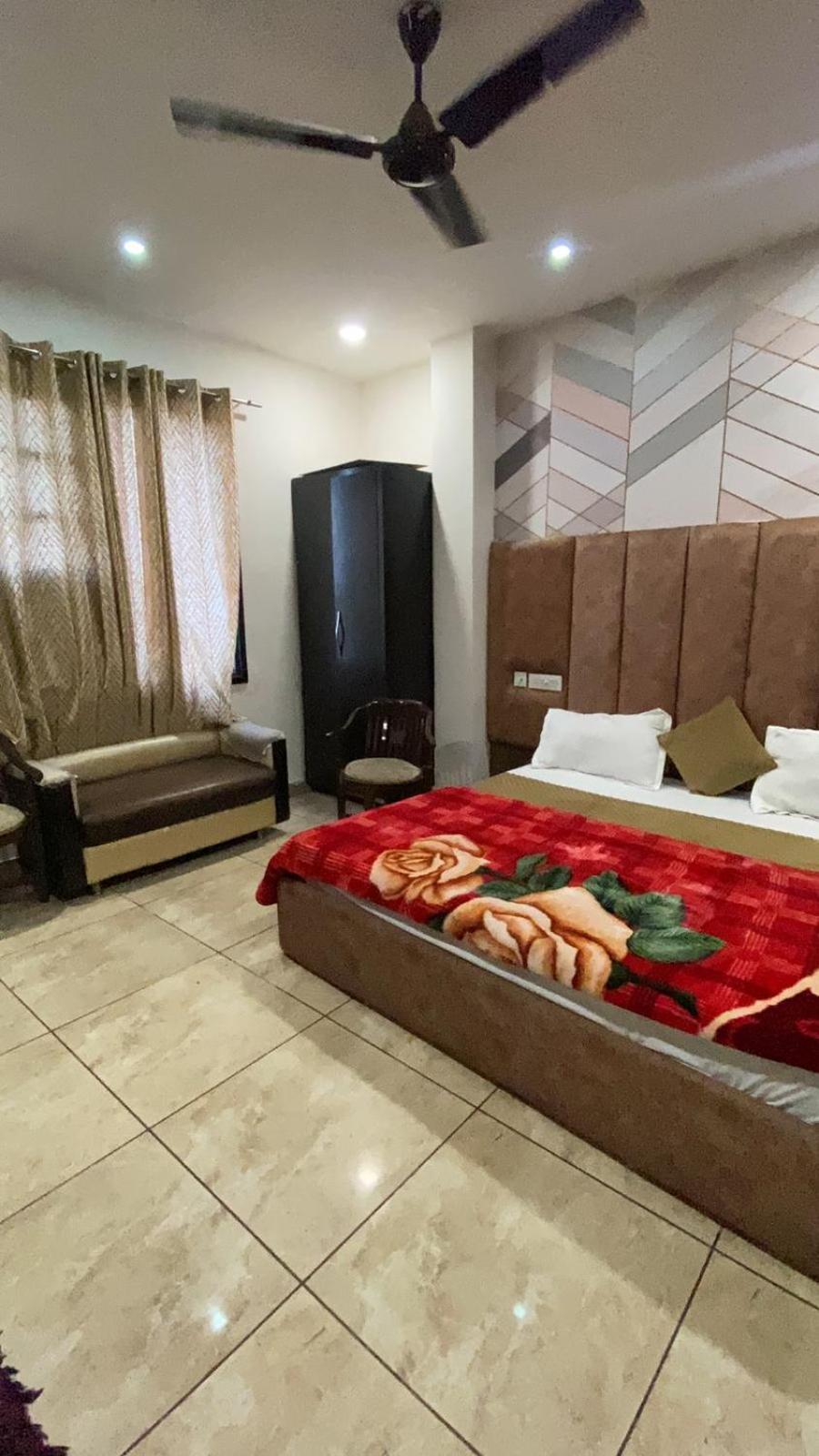 Hotel Sd Regency Amritsar Buitenkant foto